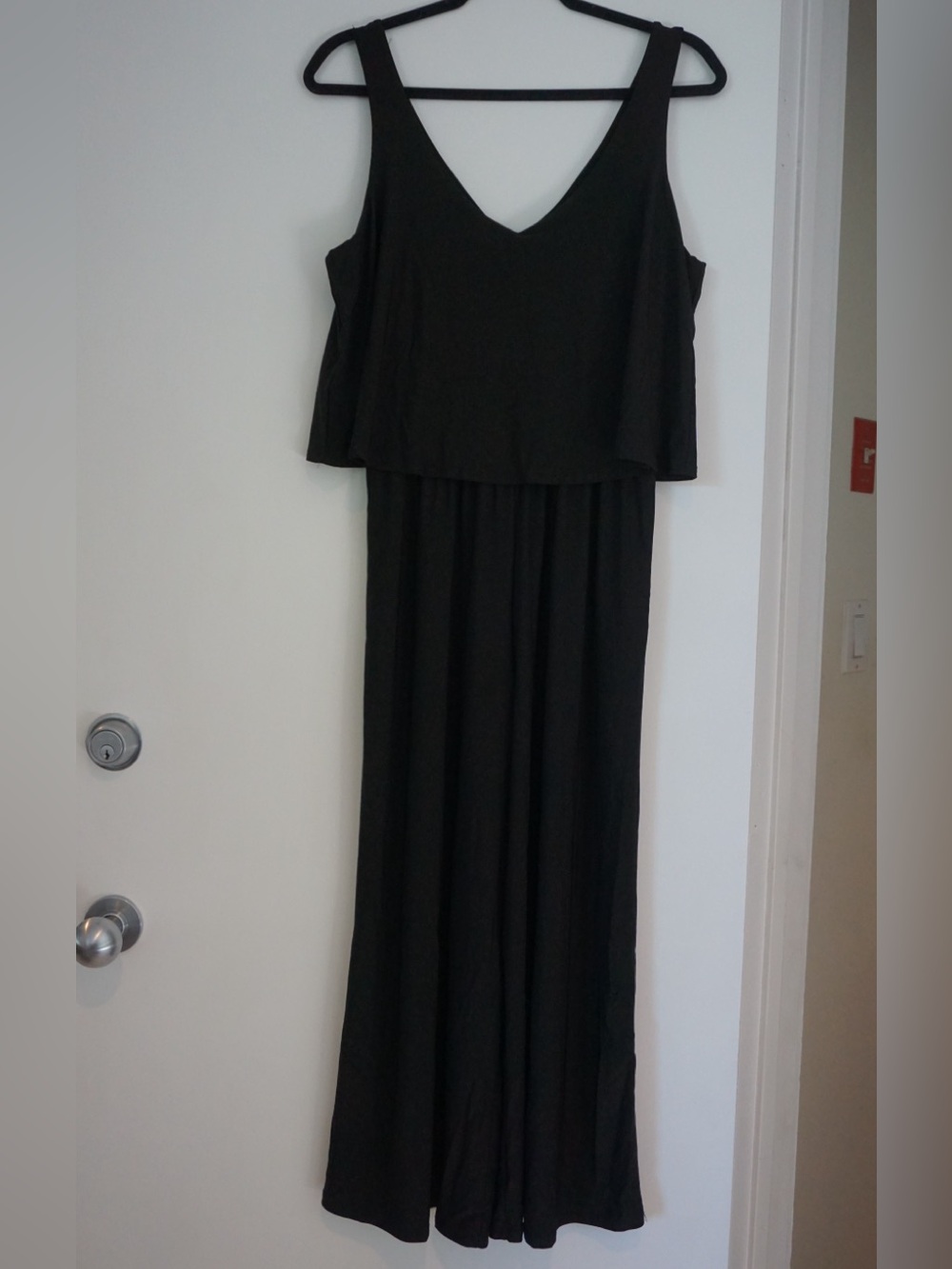 Annalee + Hope Black V-Neck Sleeveless Maxi Dress